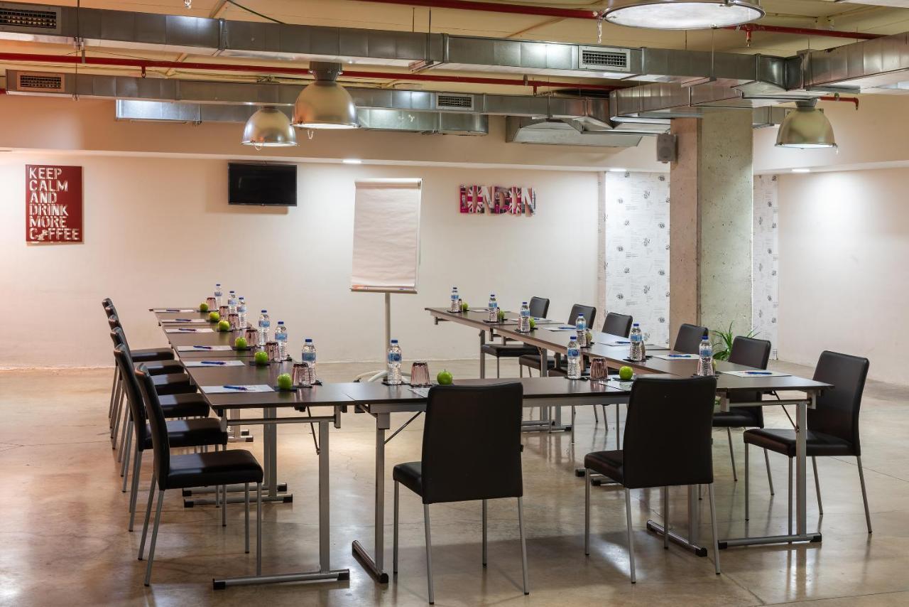 Madrid Airport Suites, Affiliated By Melia 외부 사진