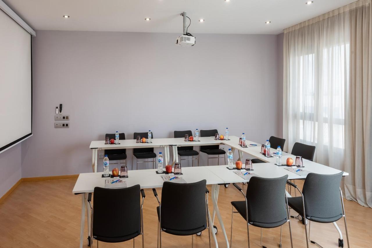 Madrid Airport Suites, Affiliated By Melia 외부 사진