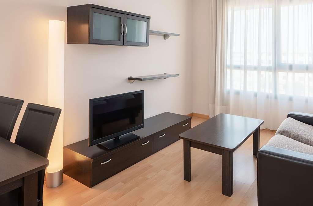 Madrid Airport Suites, Affiliated By Melia 객실 사진